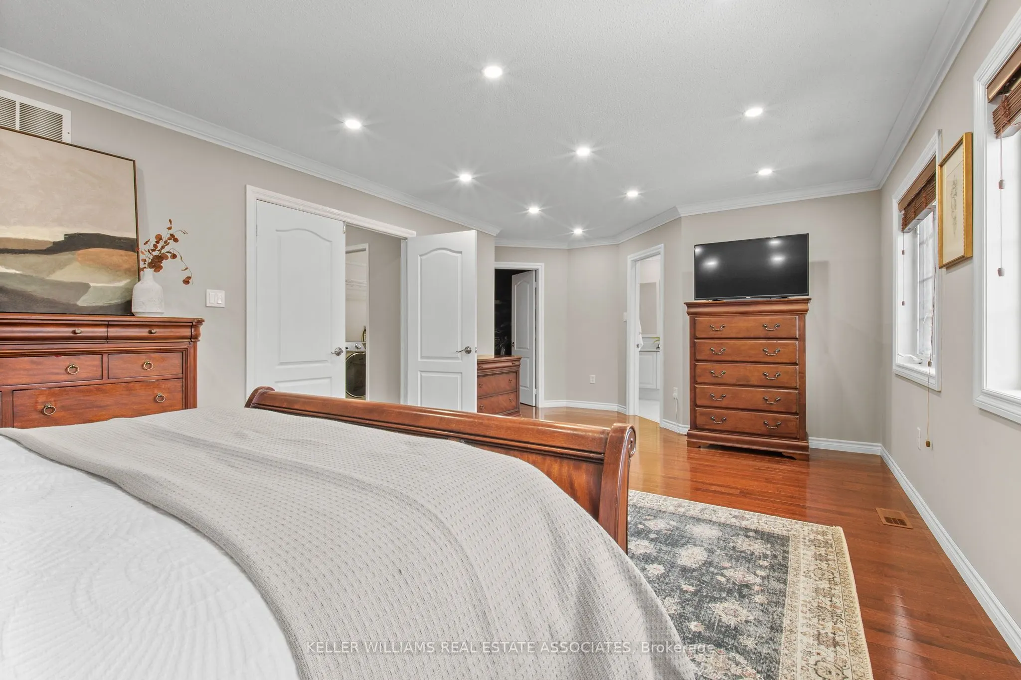 10 Westacott Crescent