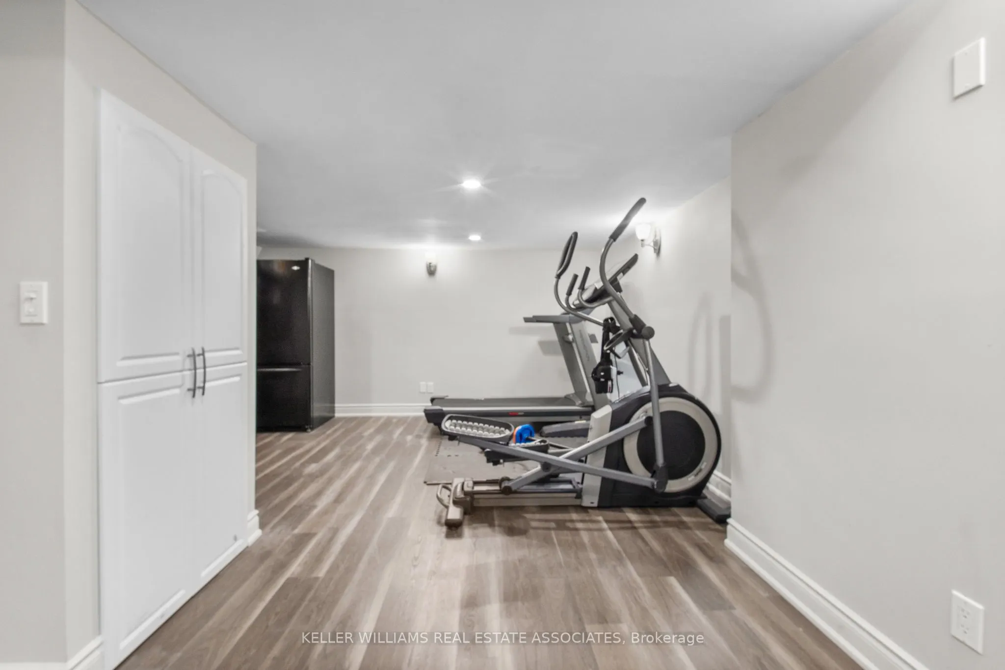 10 Westacott Crescent
