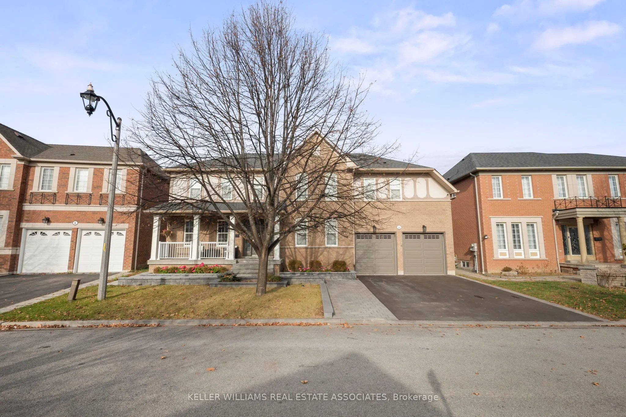 10 Westacott Crescent