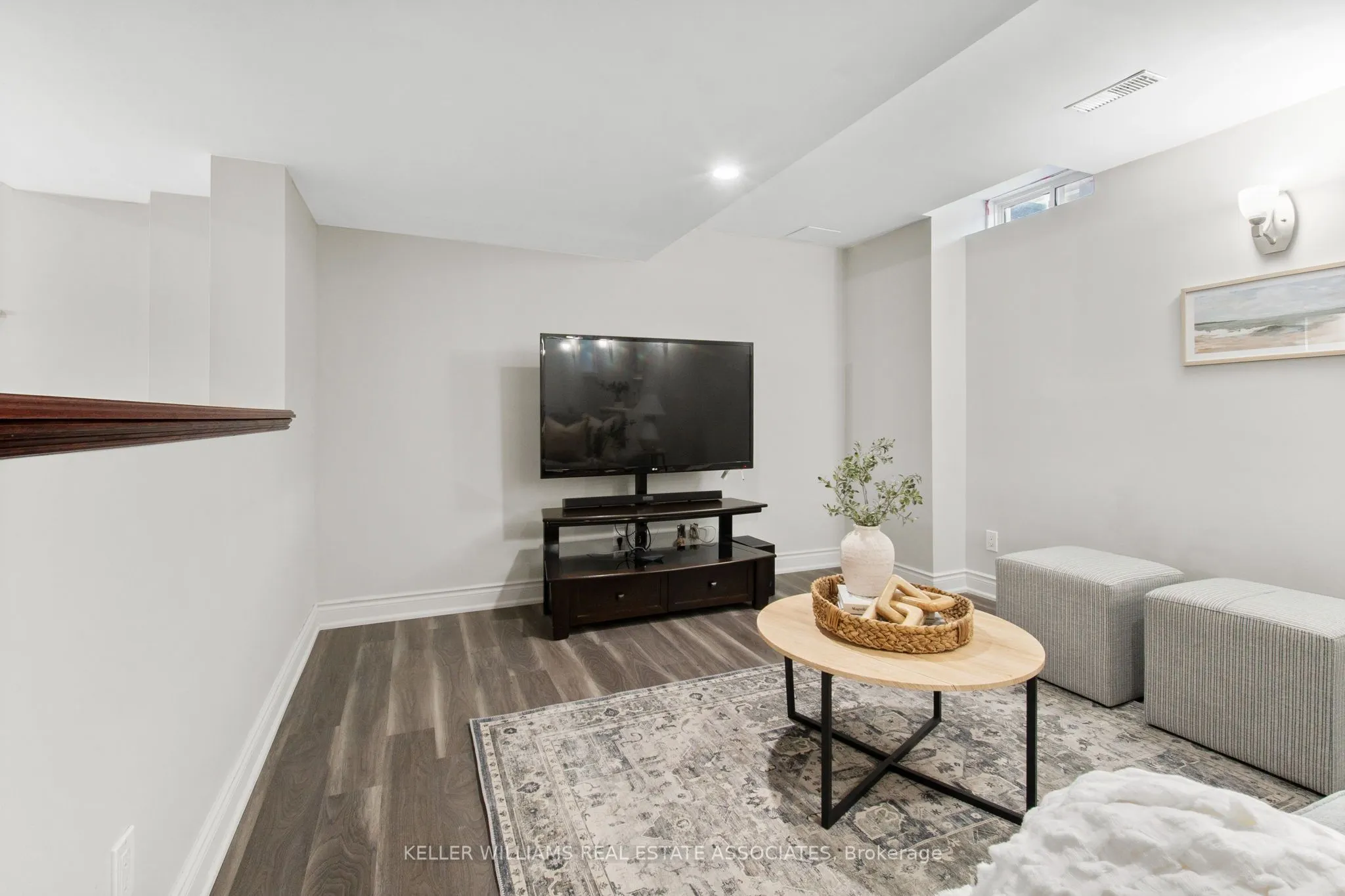 10 Westacott Crescent