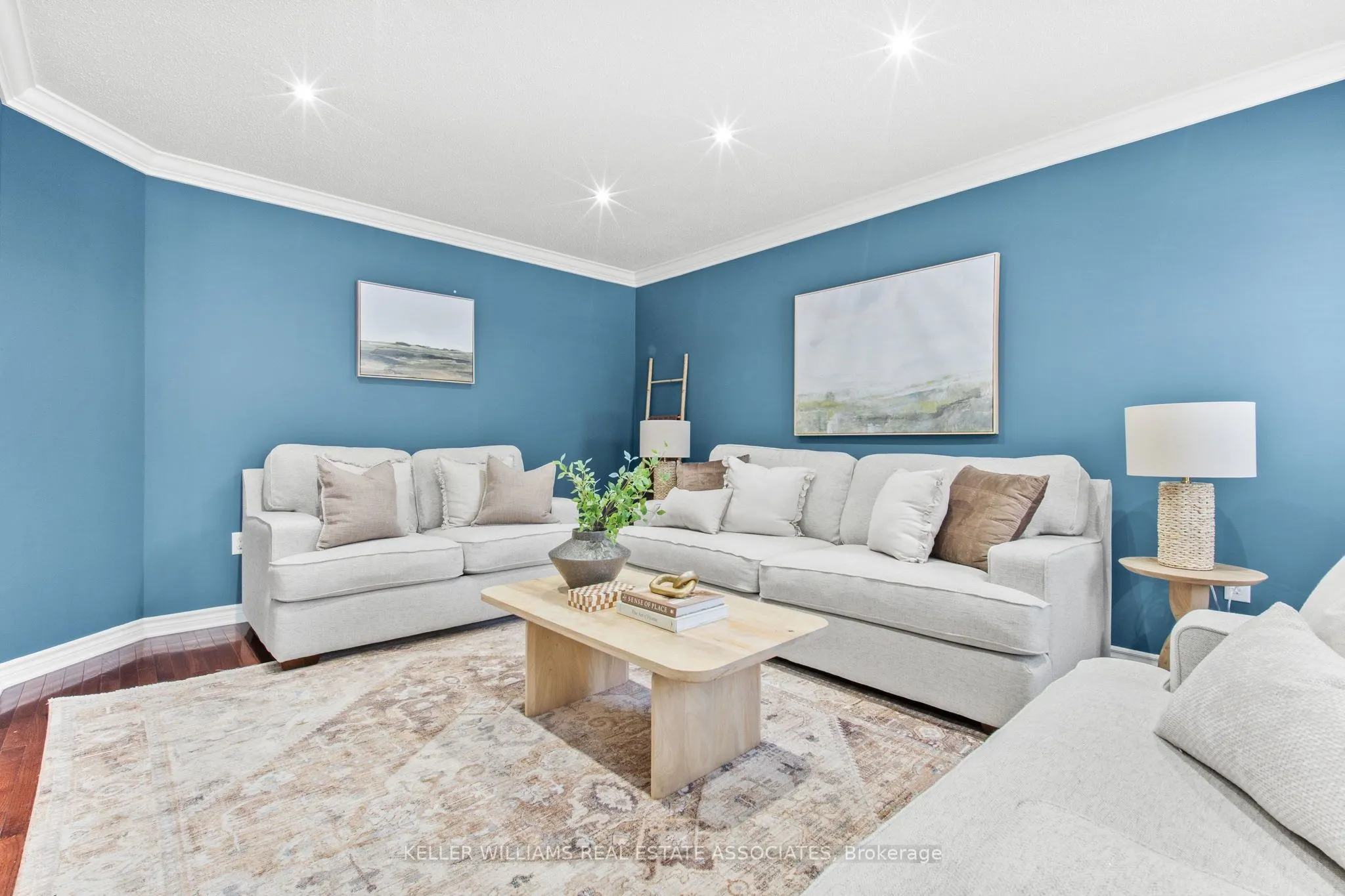 10 Westacott Crescent