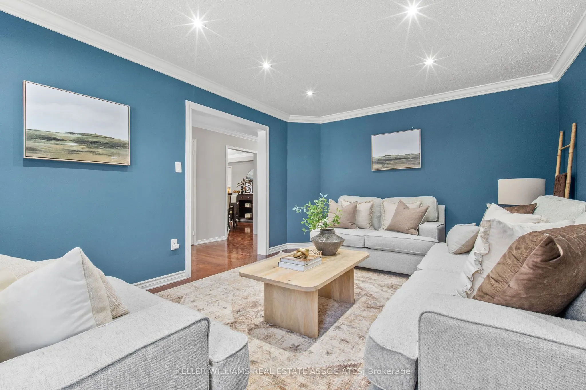 10 Westacott Crescent
