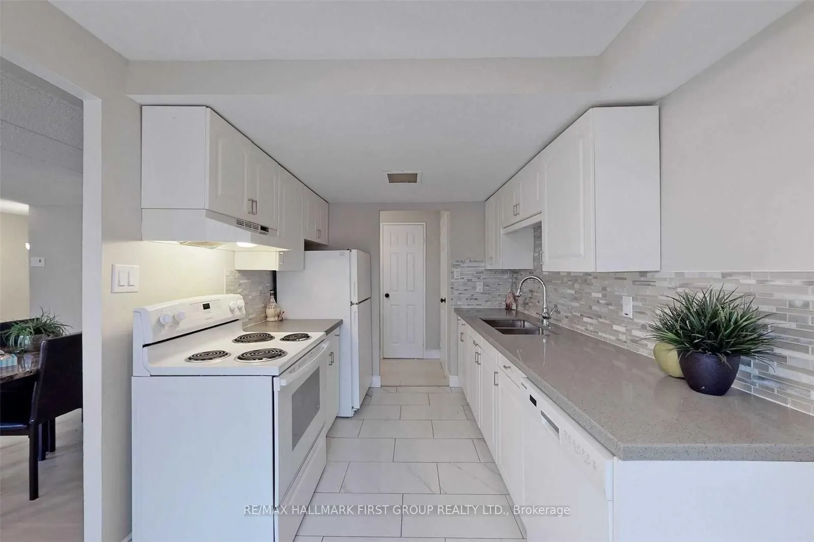 43 Taunton Road E, #43