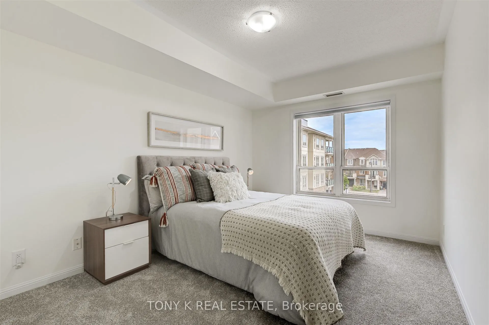 60 Mendelssohn Street, #302