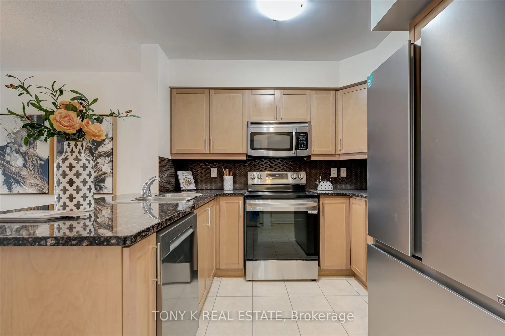 60 Mendelssohn Street, #302