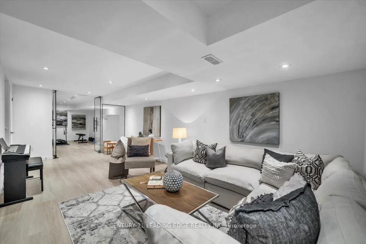 62 Longshore Way