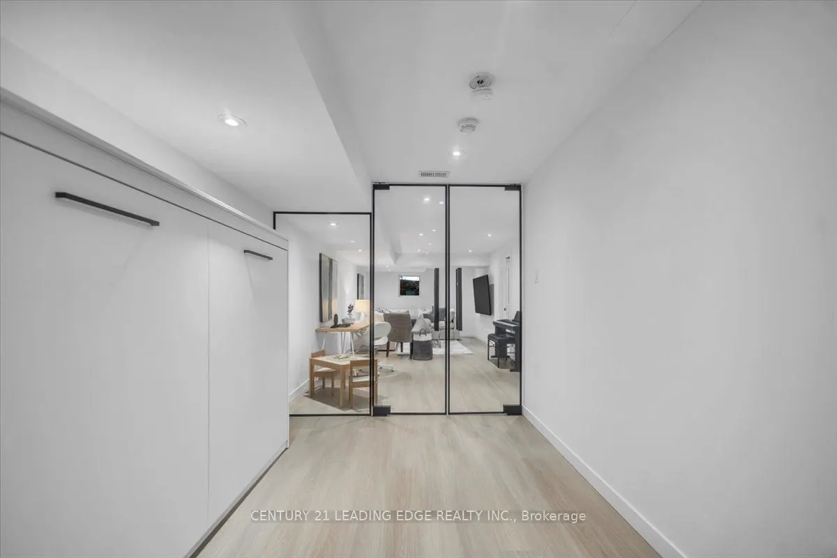 62 Longshore Way