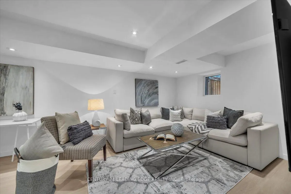 62 Longshore Way