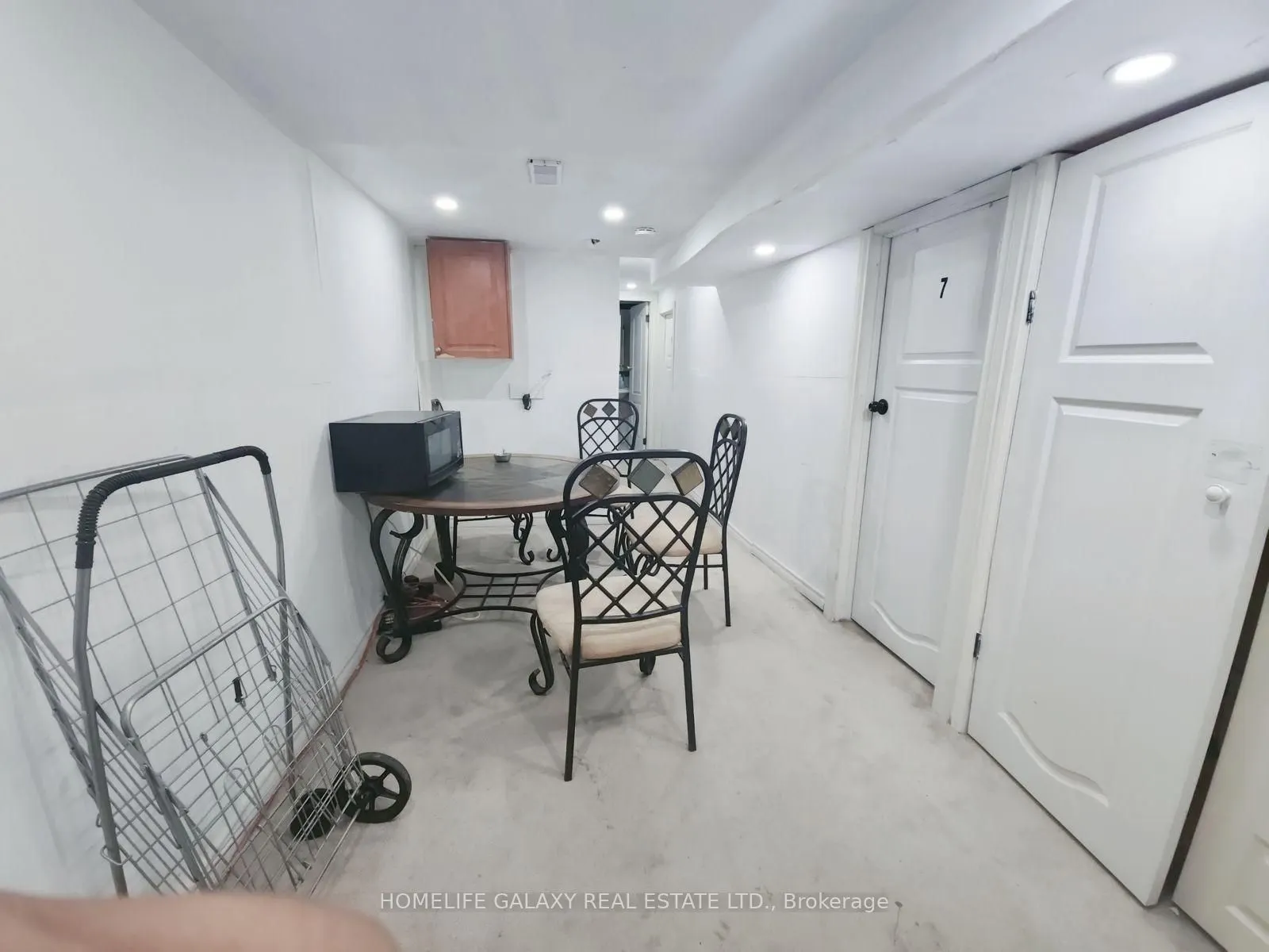 19 Deerfield Road