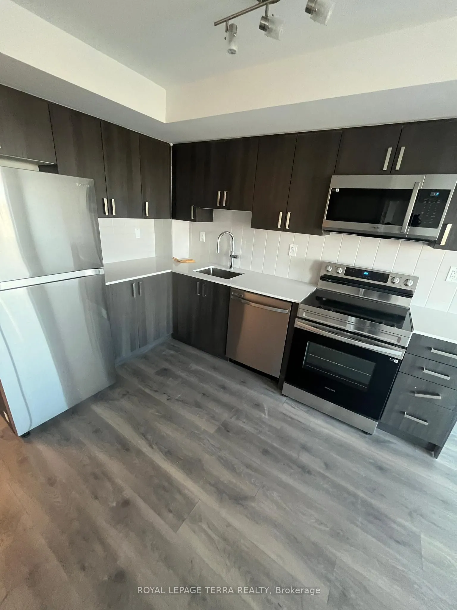1435 Celebration Drive, #1909
