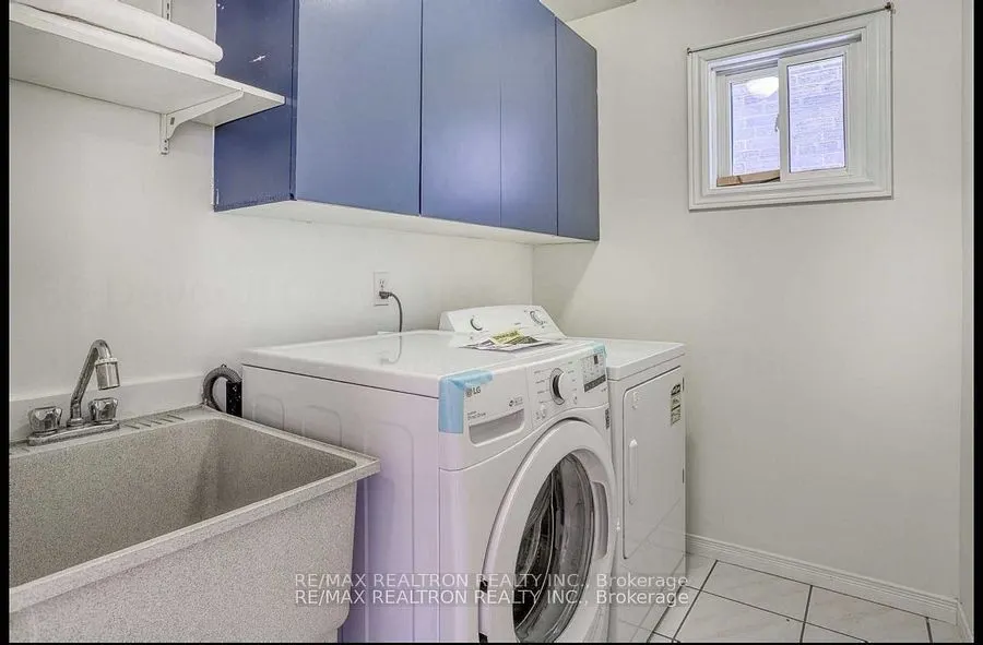 56 Deverill Crescent, #Upper