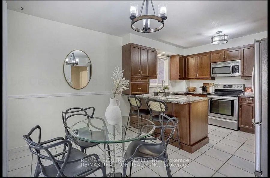 56 Deverill Crescent, #Upper
