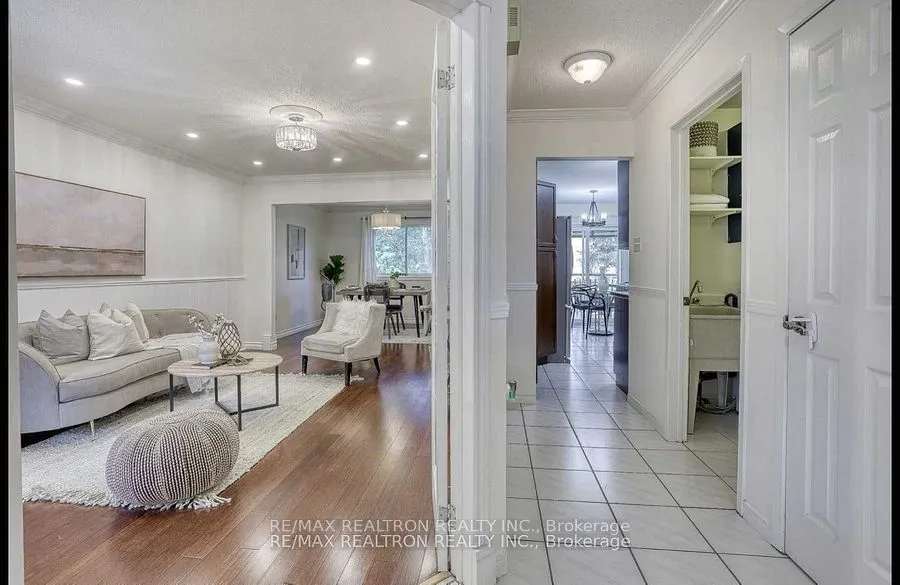 56 Deverill Crescent, #Upper
