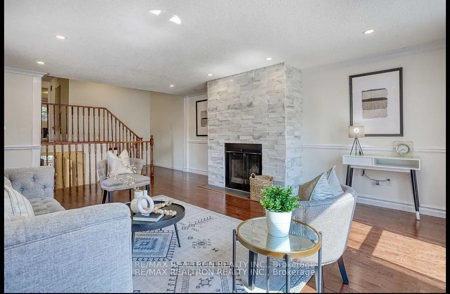 56 Deverill Crescent, #Upper