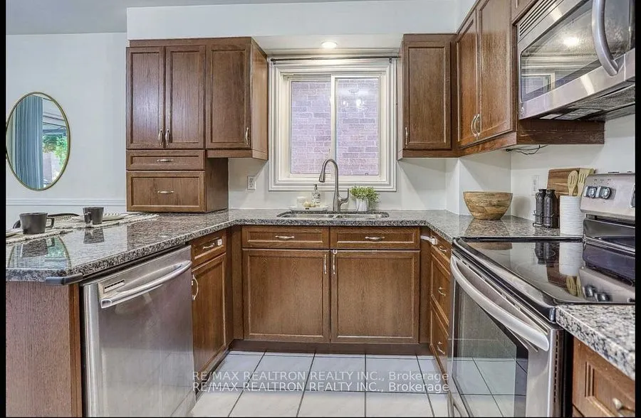 56 Deverill Crescent, #Upper