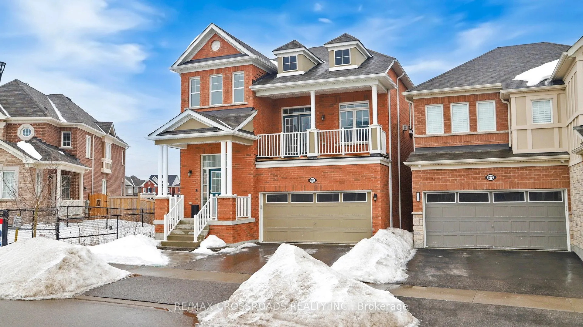 1072 Foxtail Crescent