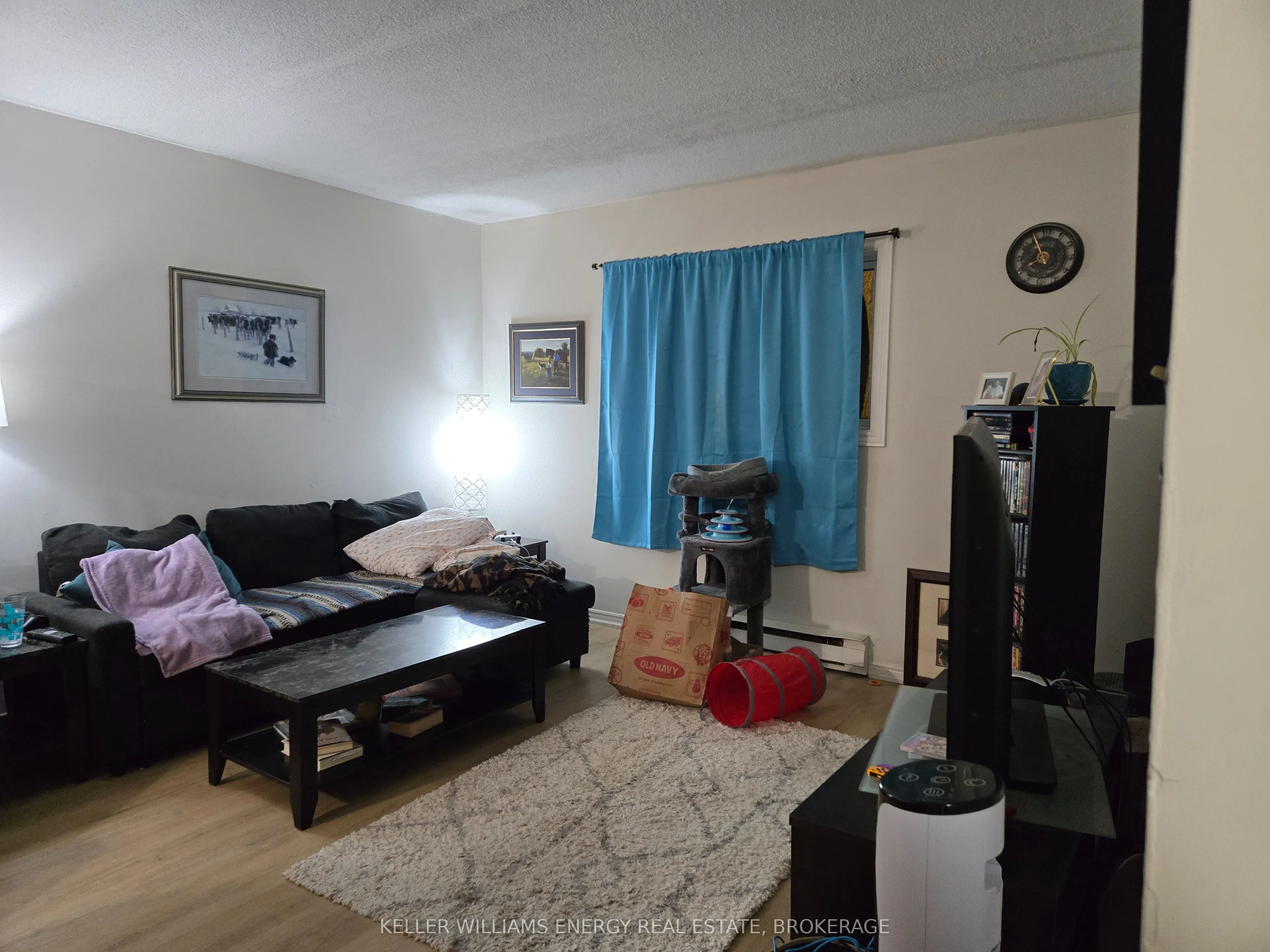 576 Mary Street E, #107