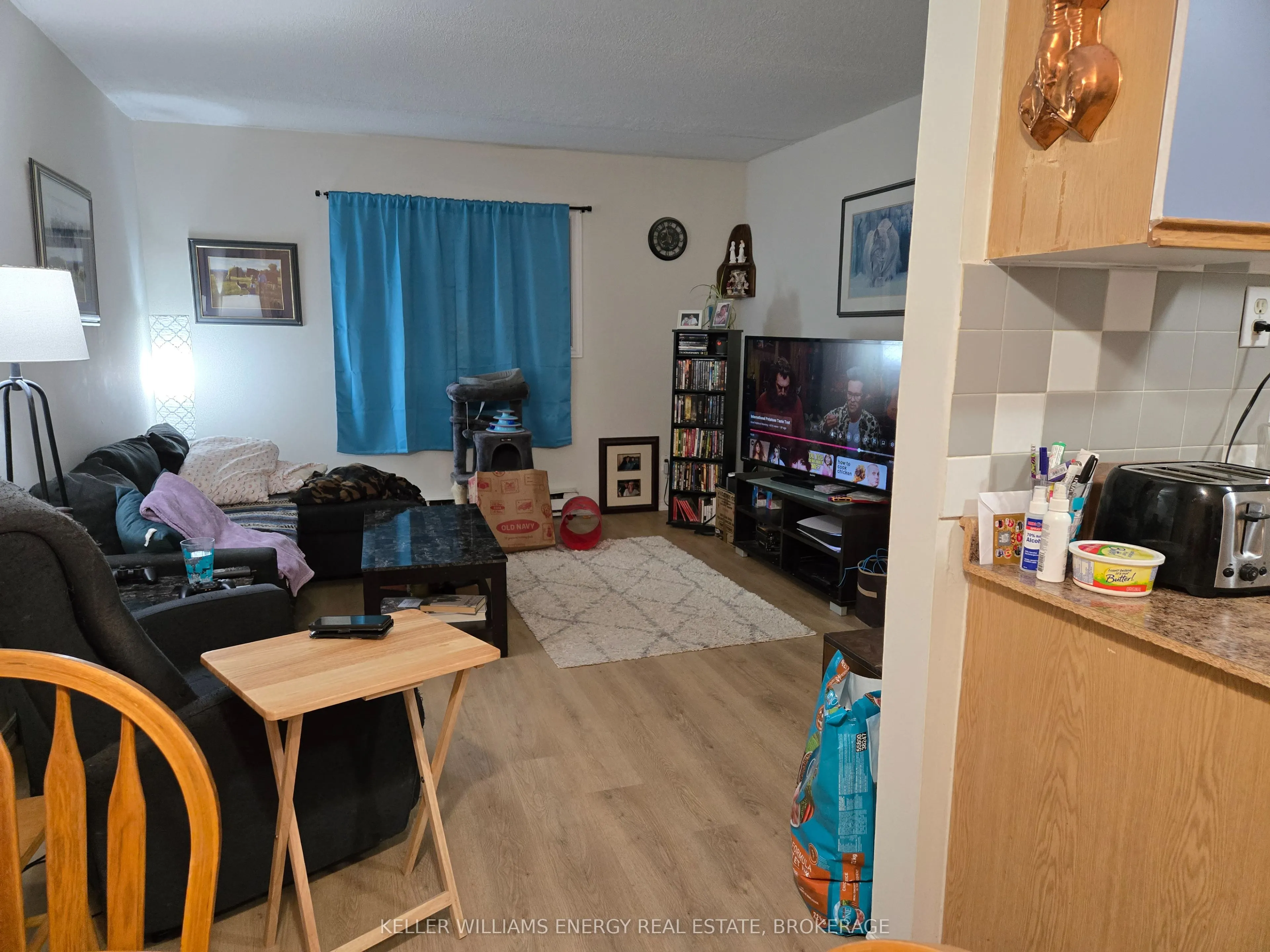 576 Mary Street E, #107