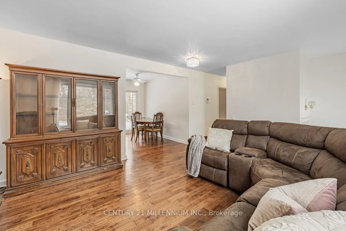 15 Benary Crescent
