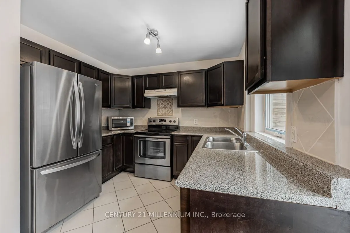 15 Benary Crescent