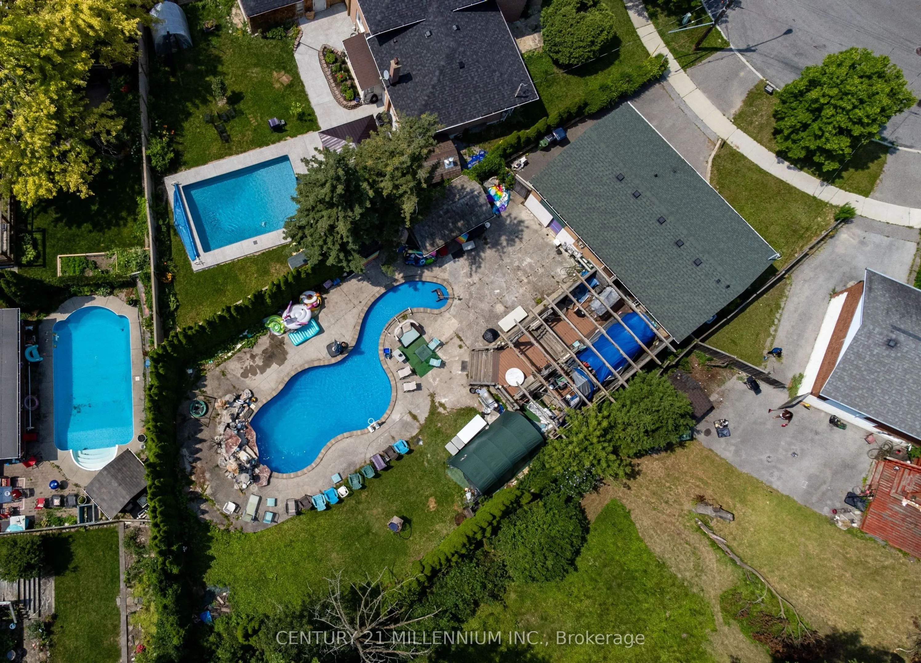 15 Benary Crescent