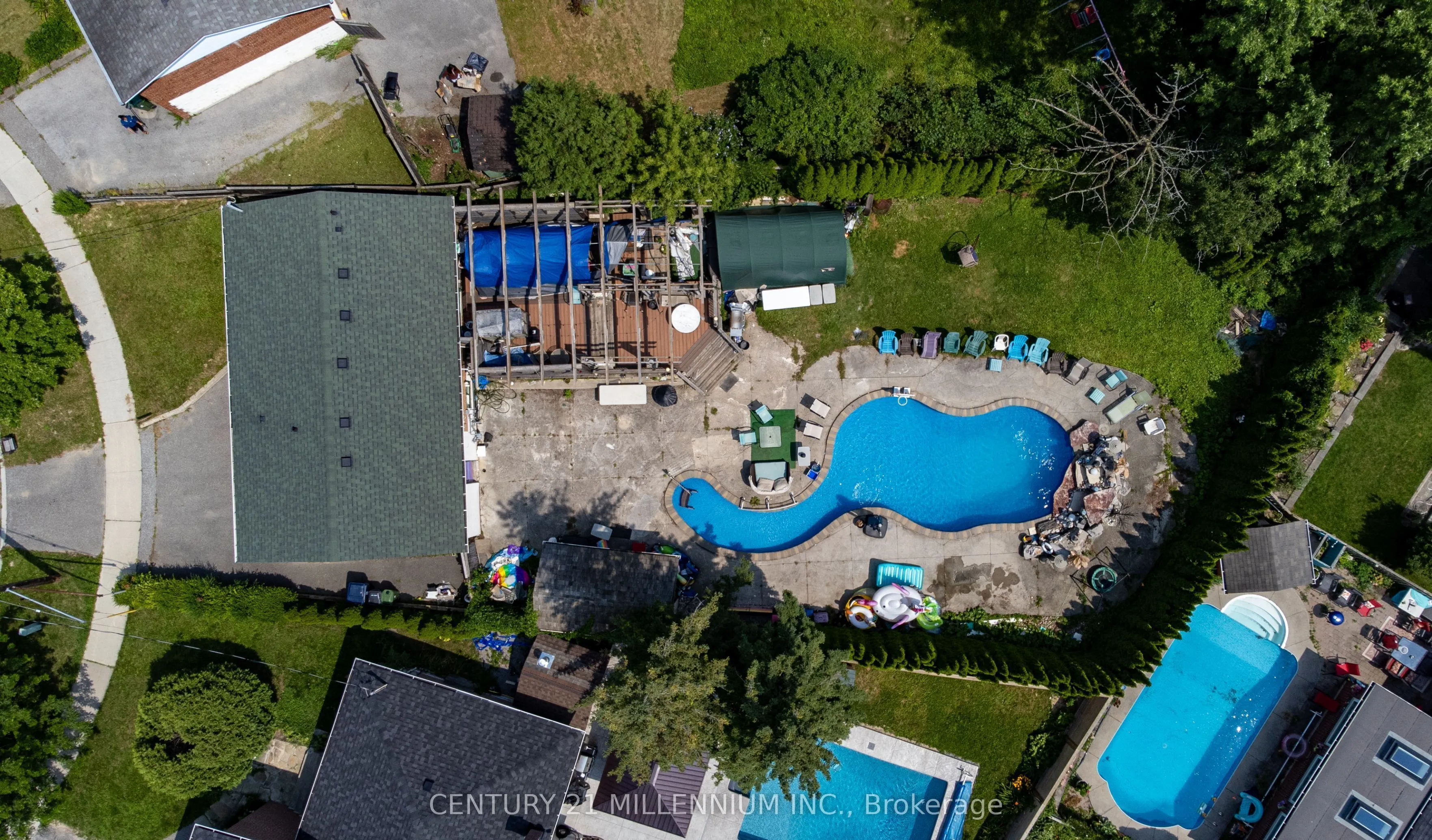 15 Benary Crescent