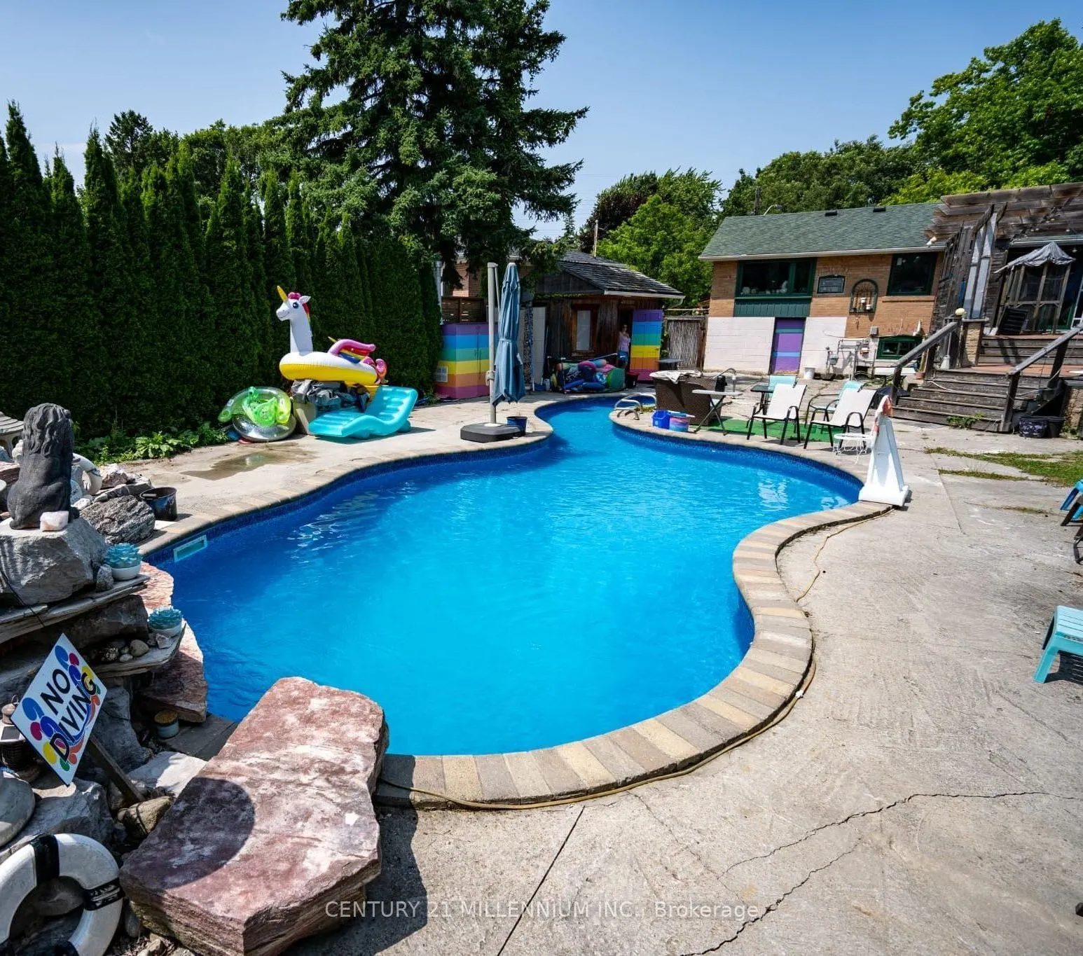 15 Benary Crescent