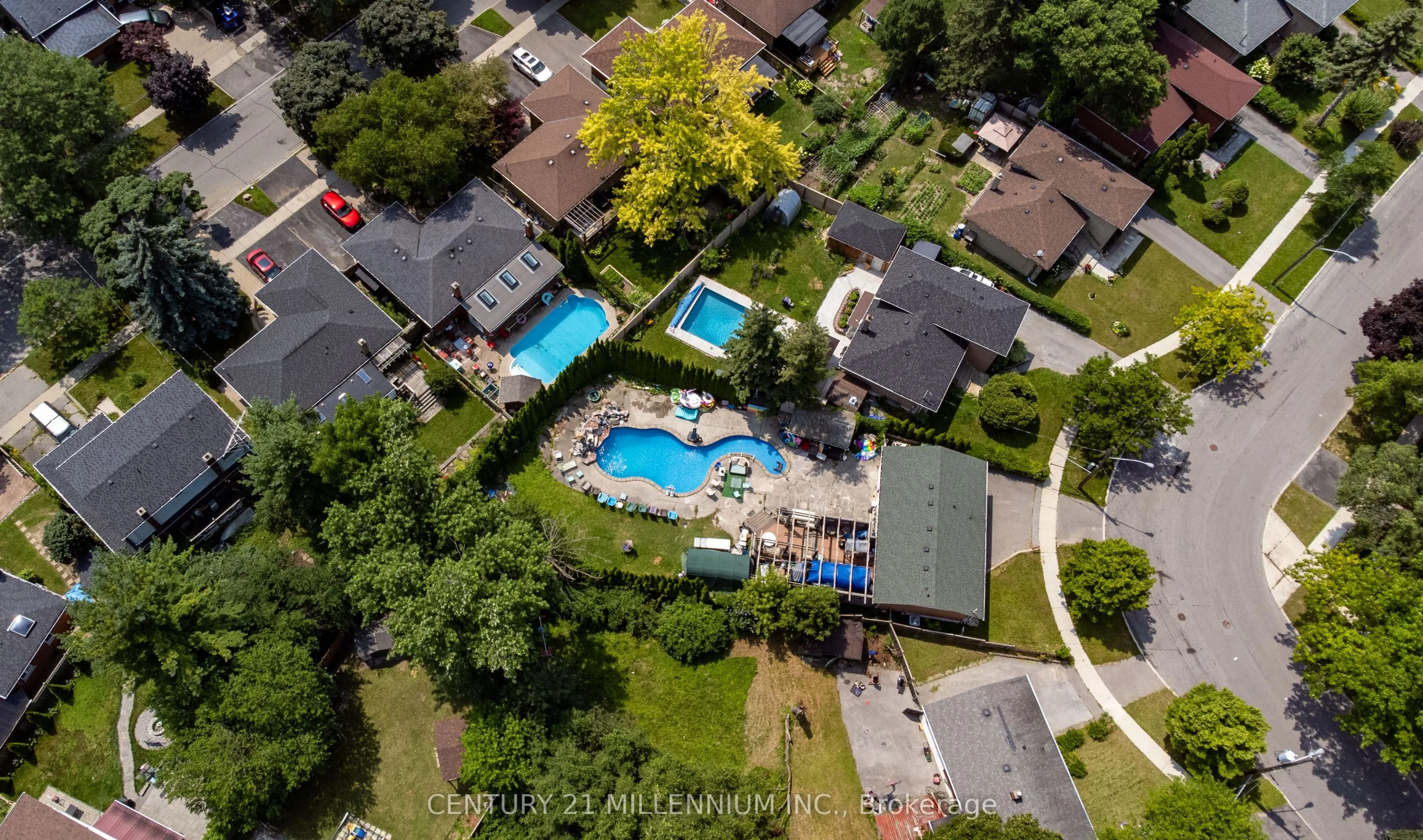 15 Benary Crescent