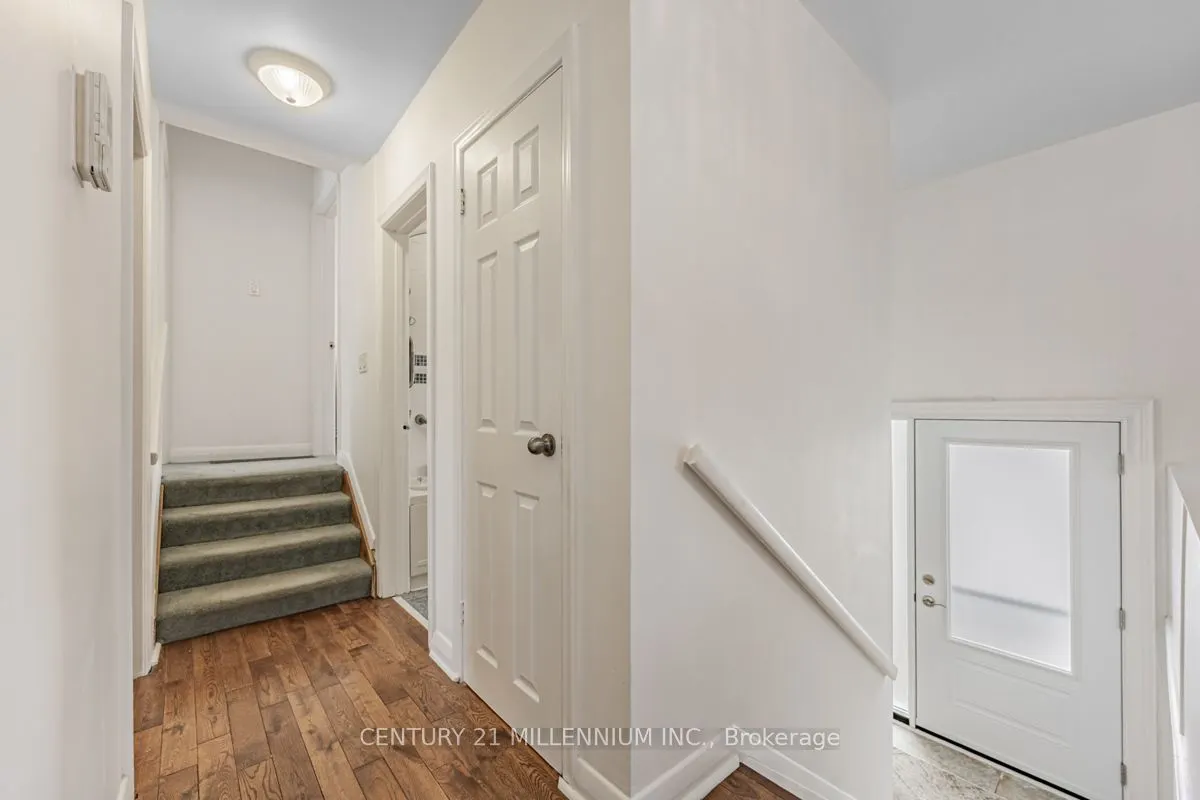 15 Benary Crescent