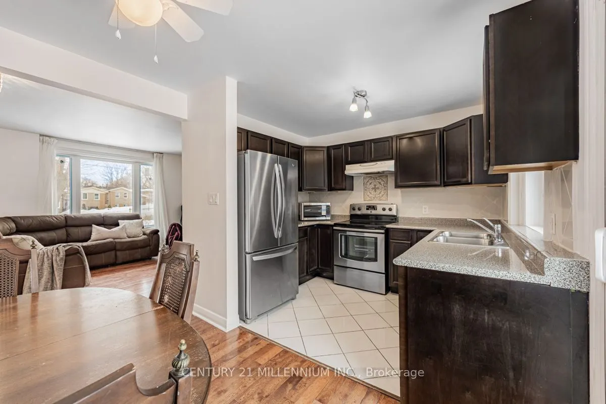 15 Benary Crescent