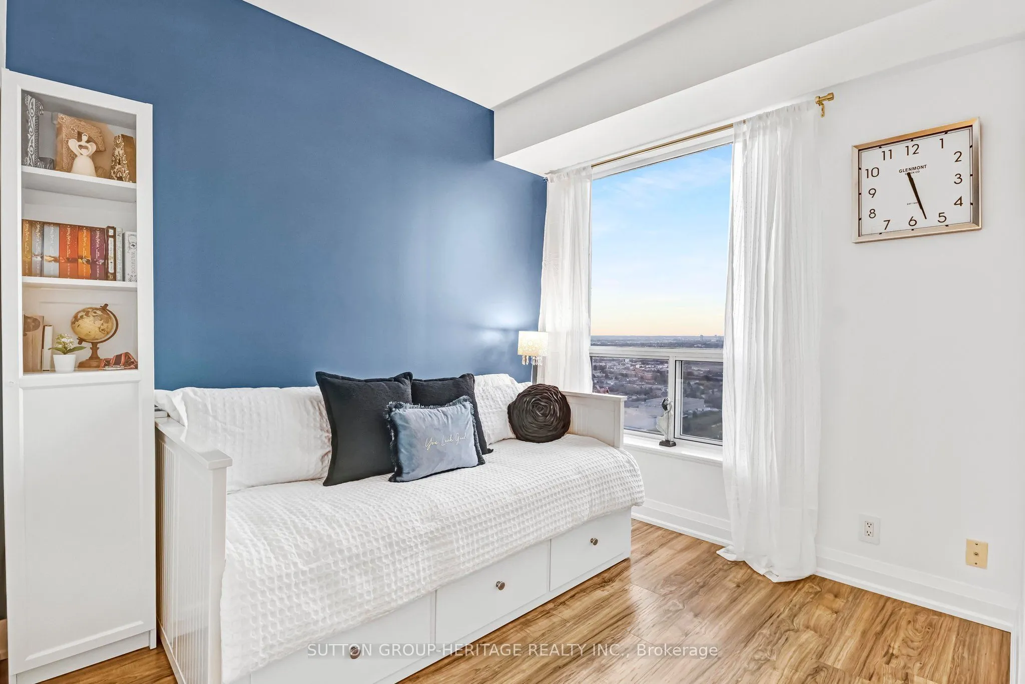 38 Lee Centre Drive, #PH 501
