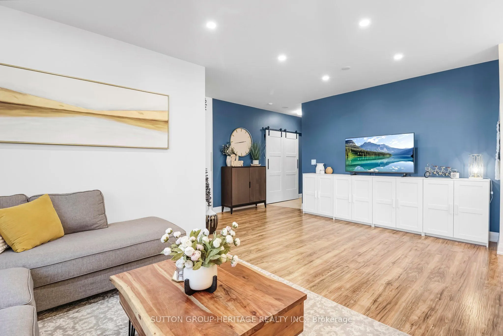 38 Lee Centre Drive, #PH 501