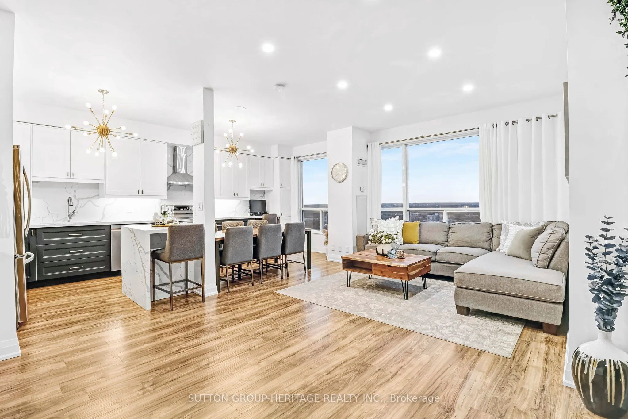 38 Lee Centre Drive, #PH 501
