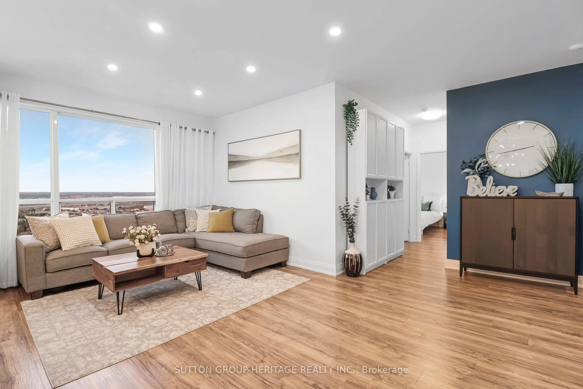38 Lee Centre Drive, #PH 501