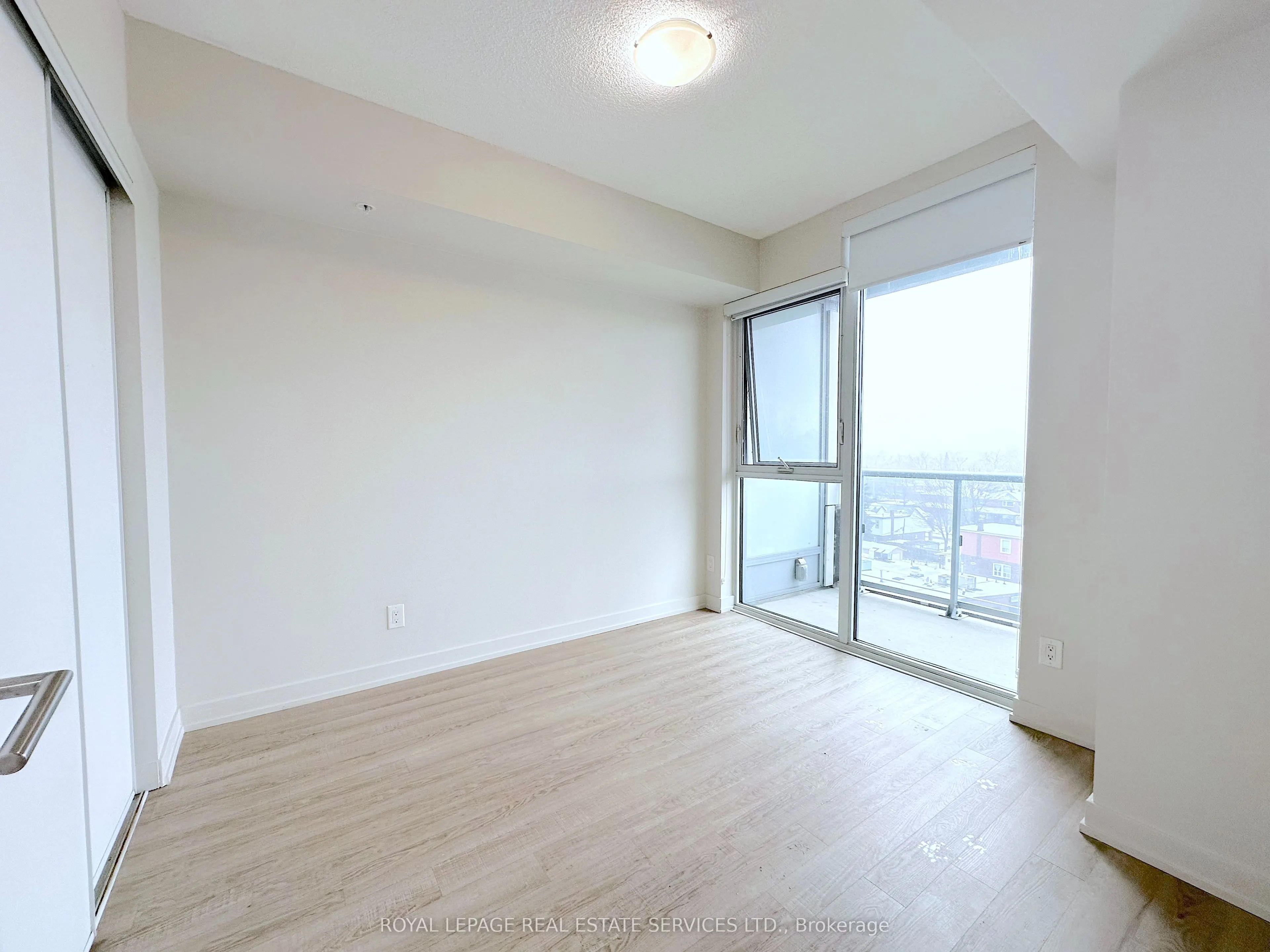 763 Woodbine Avenue, #605