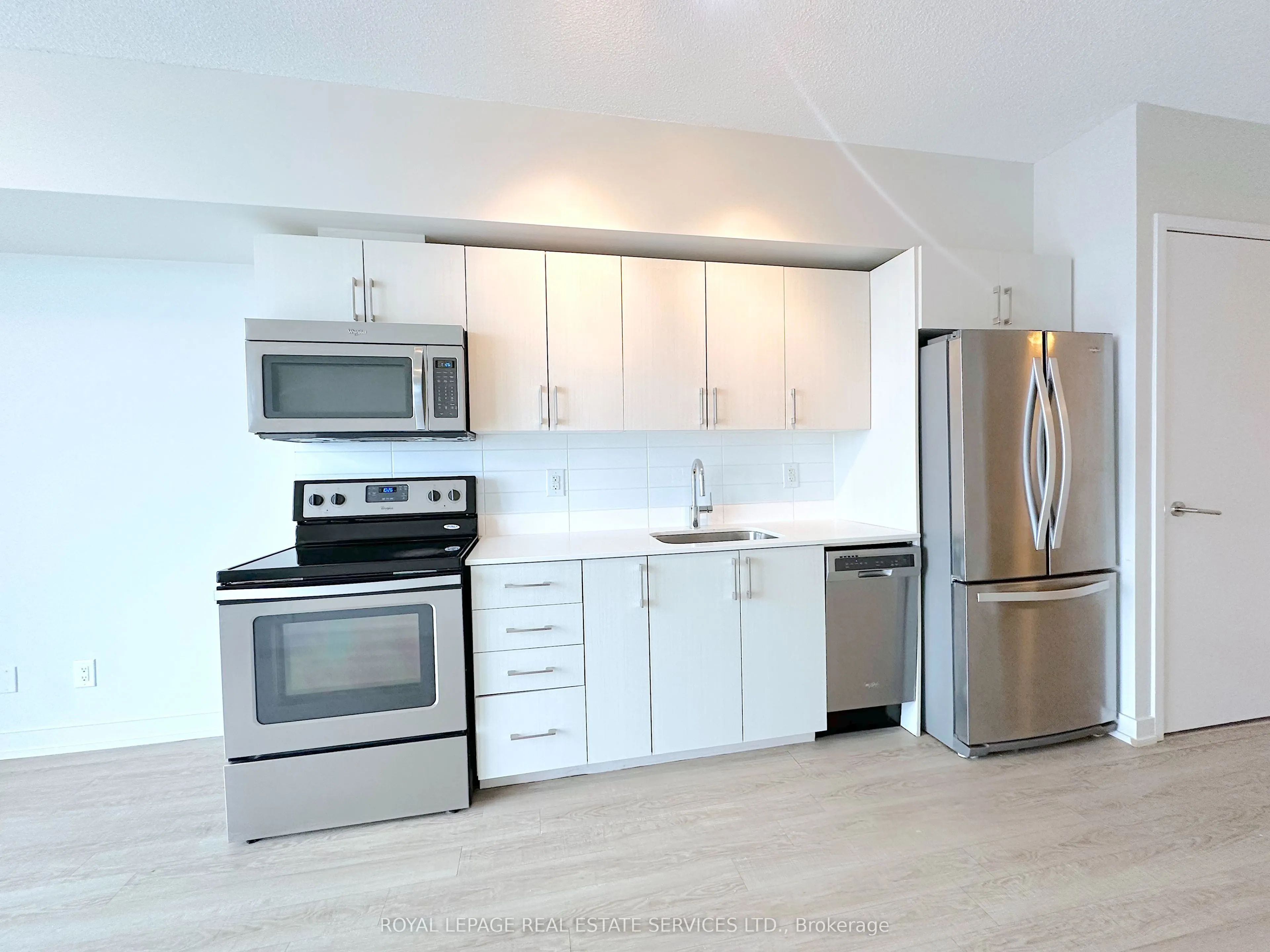 763 Woodbine Avenue, #605