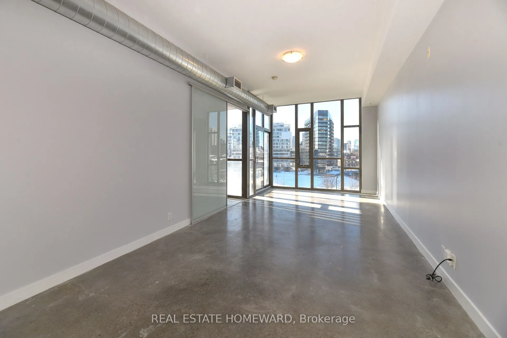 625 Queen Street E, #504