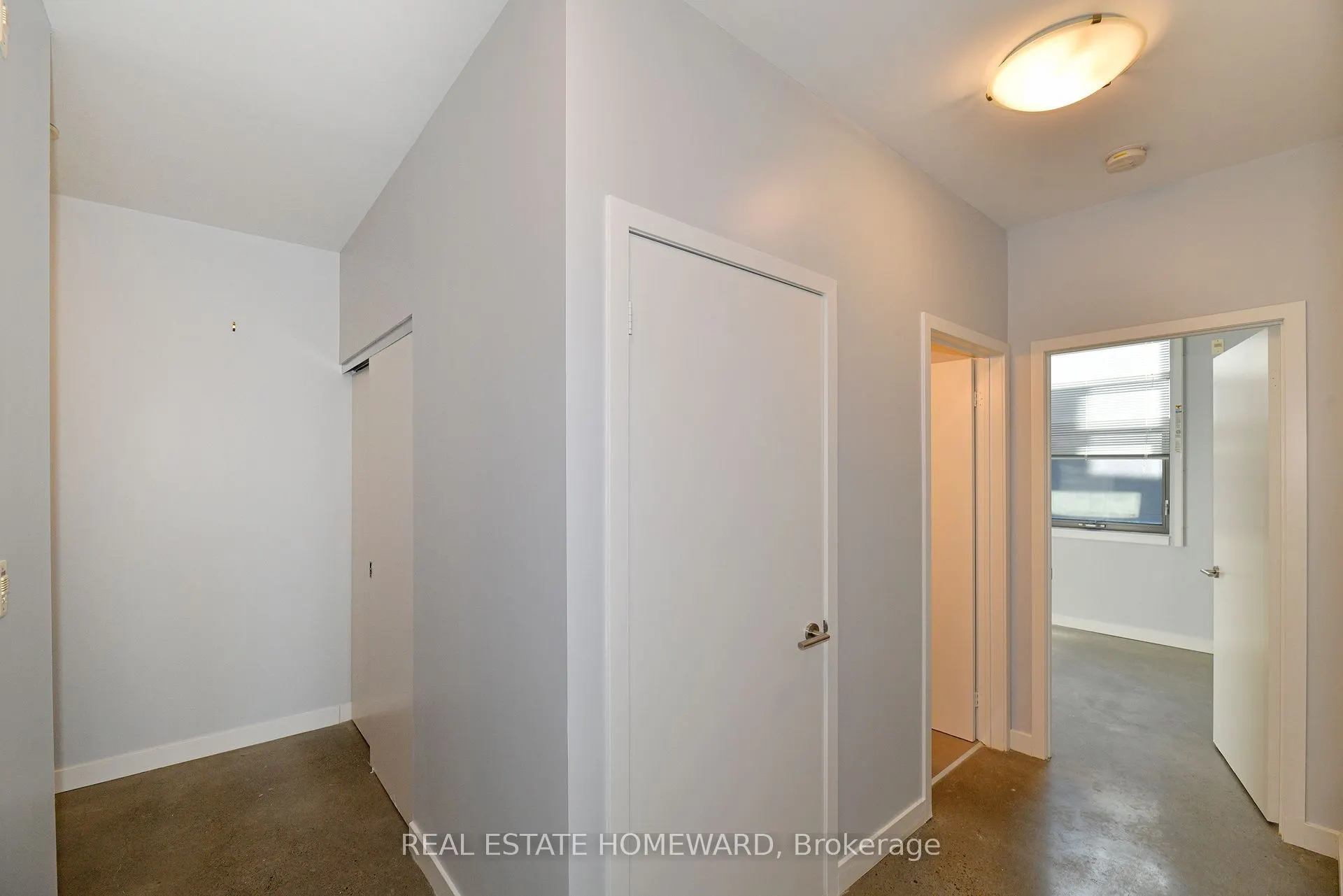 625 Queen Street E, #504