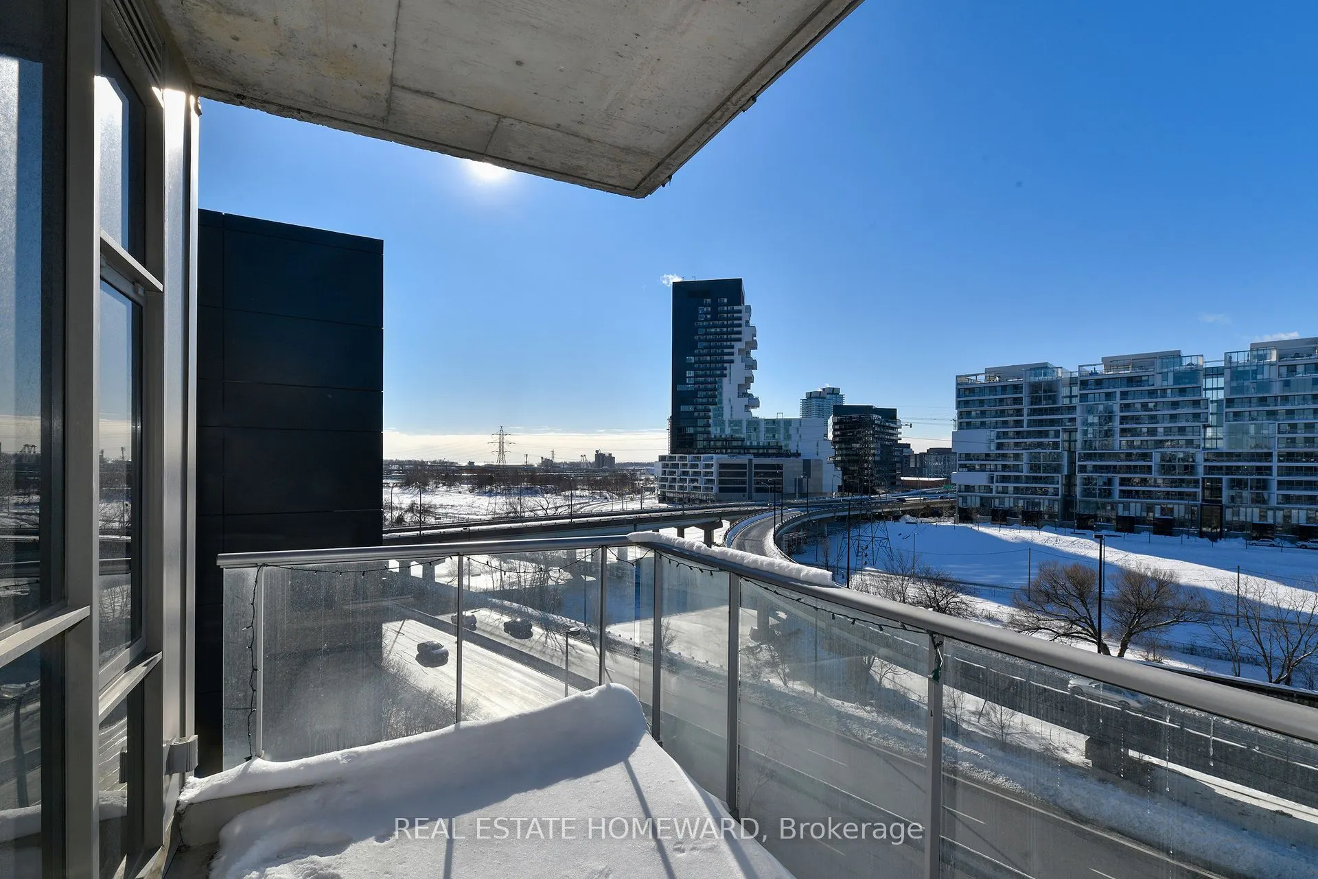 625 Queen Street E, #504