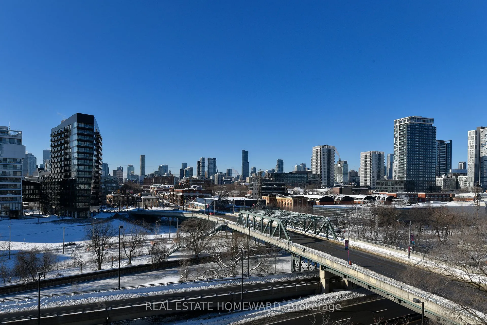 625 Queen Street E, #504