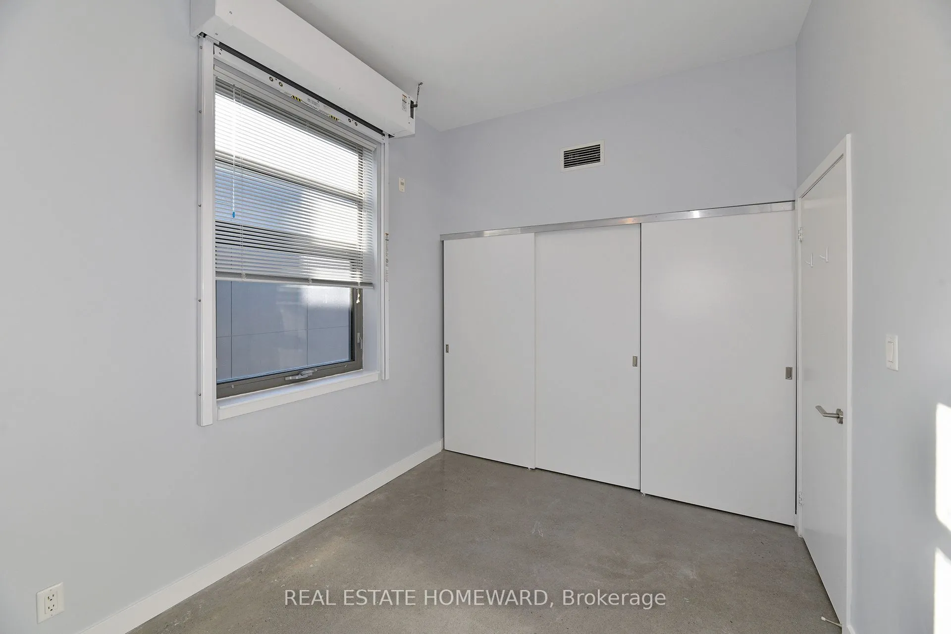 625 Queen Street E, #504