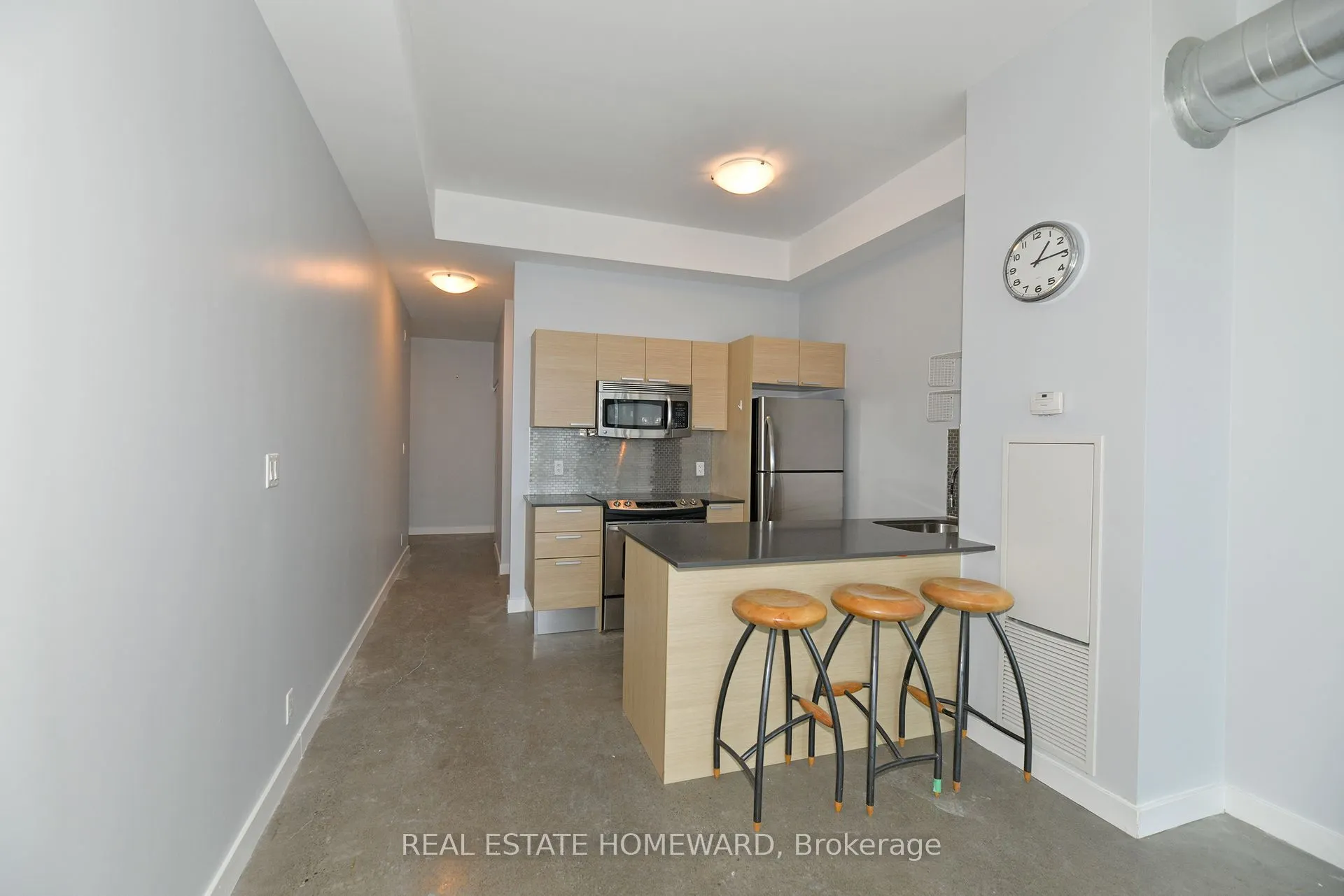 625 Queen Street E, #504