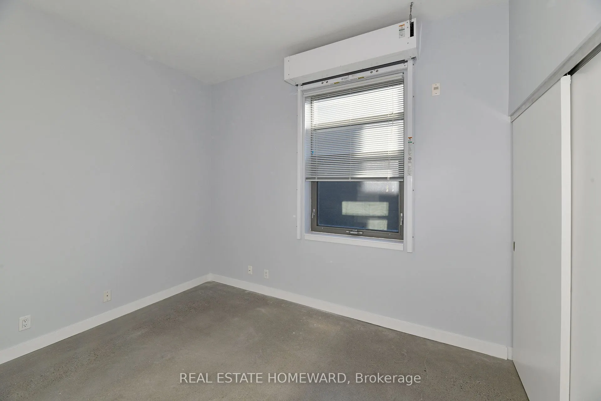 625 Queen Street E, #504