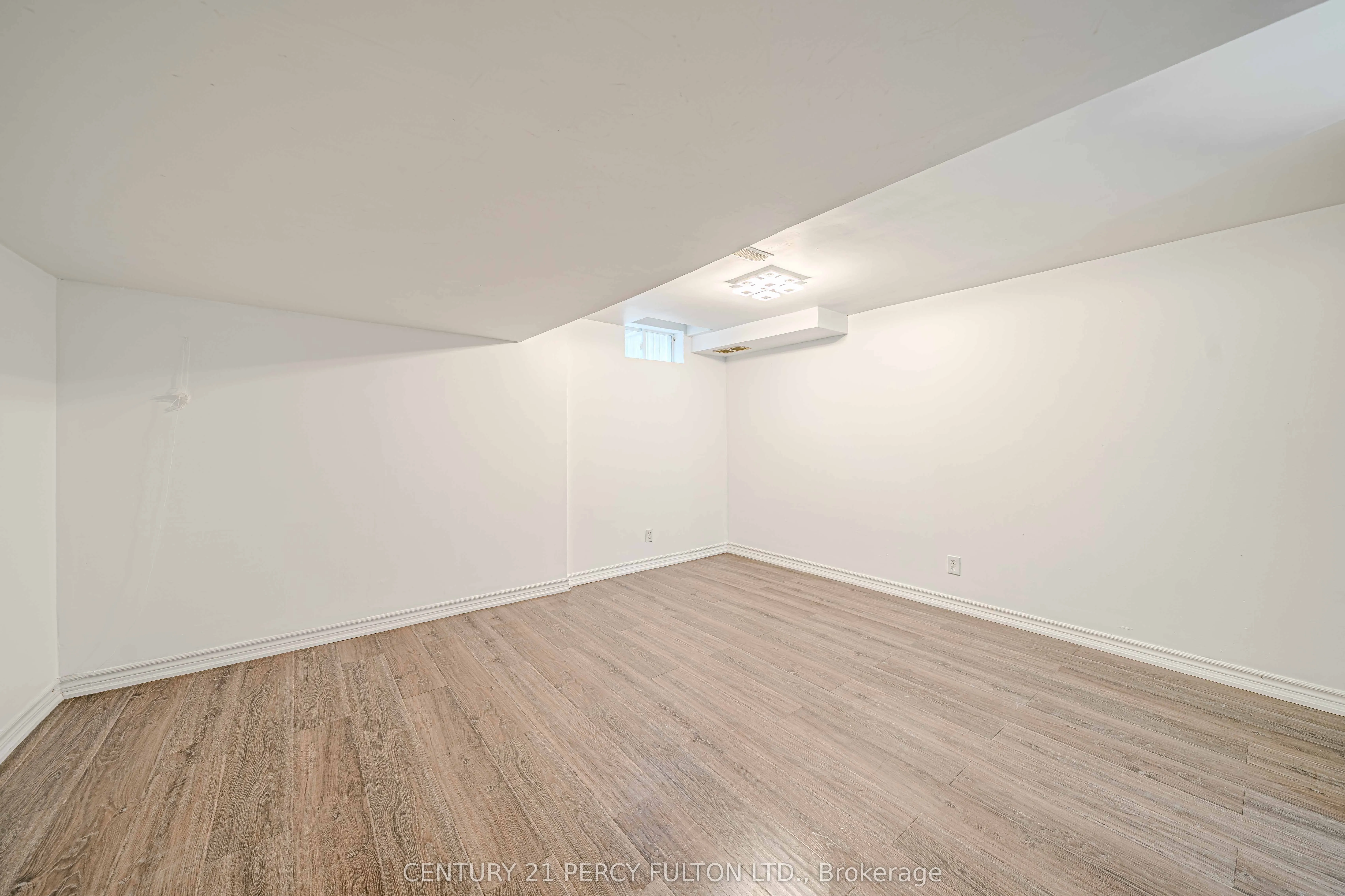 6 Arbuckle Way