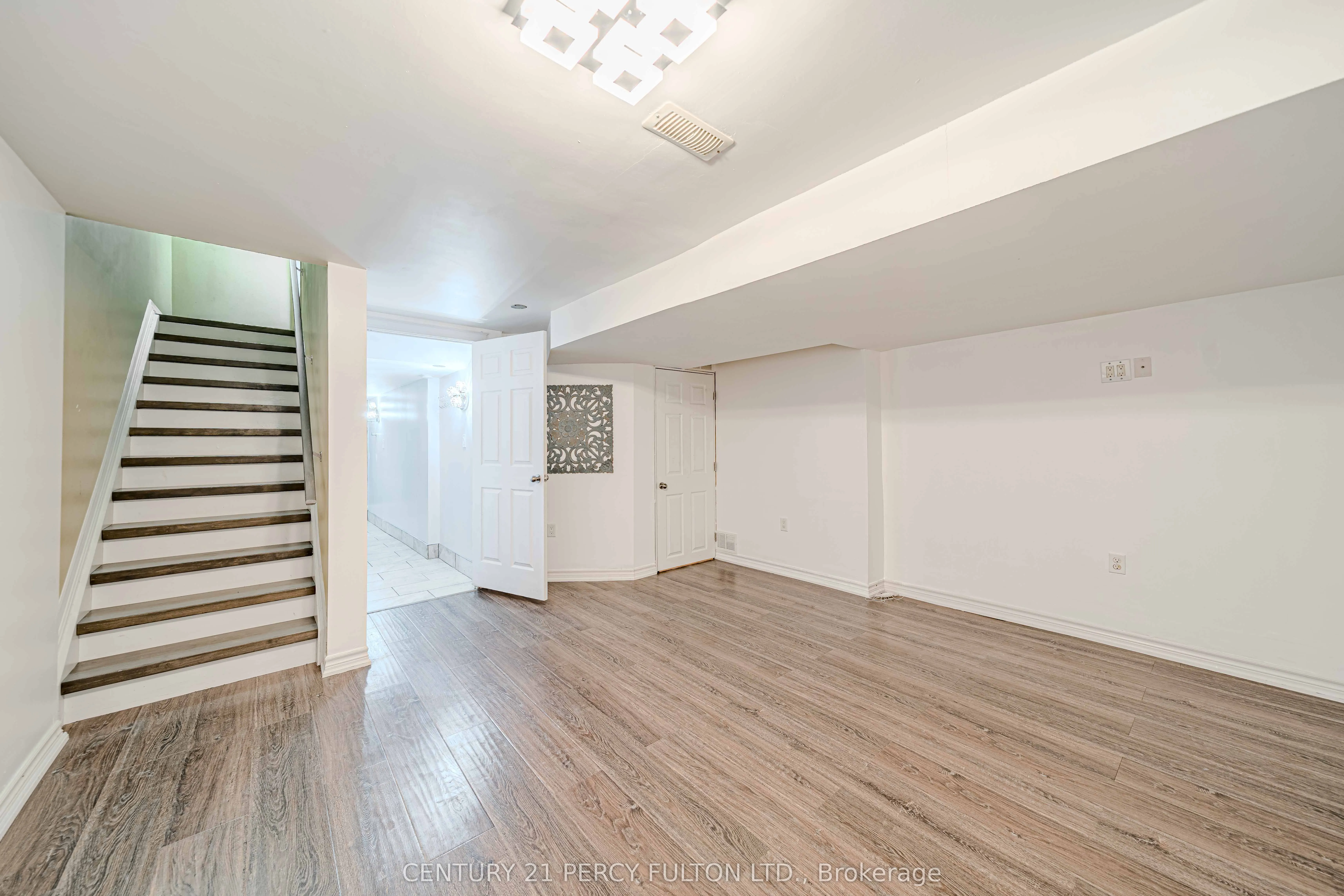 6 Arbuckle Way