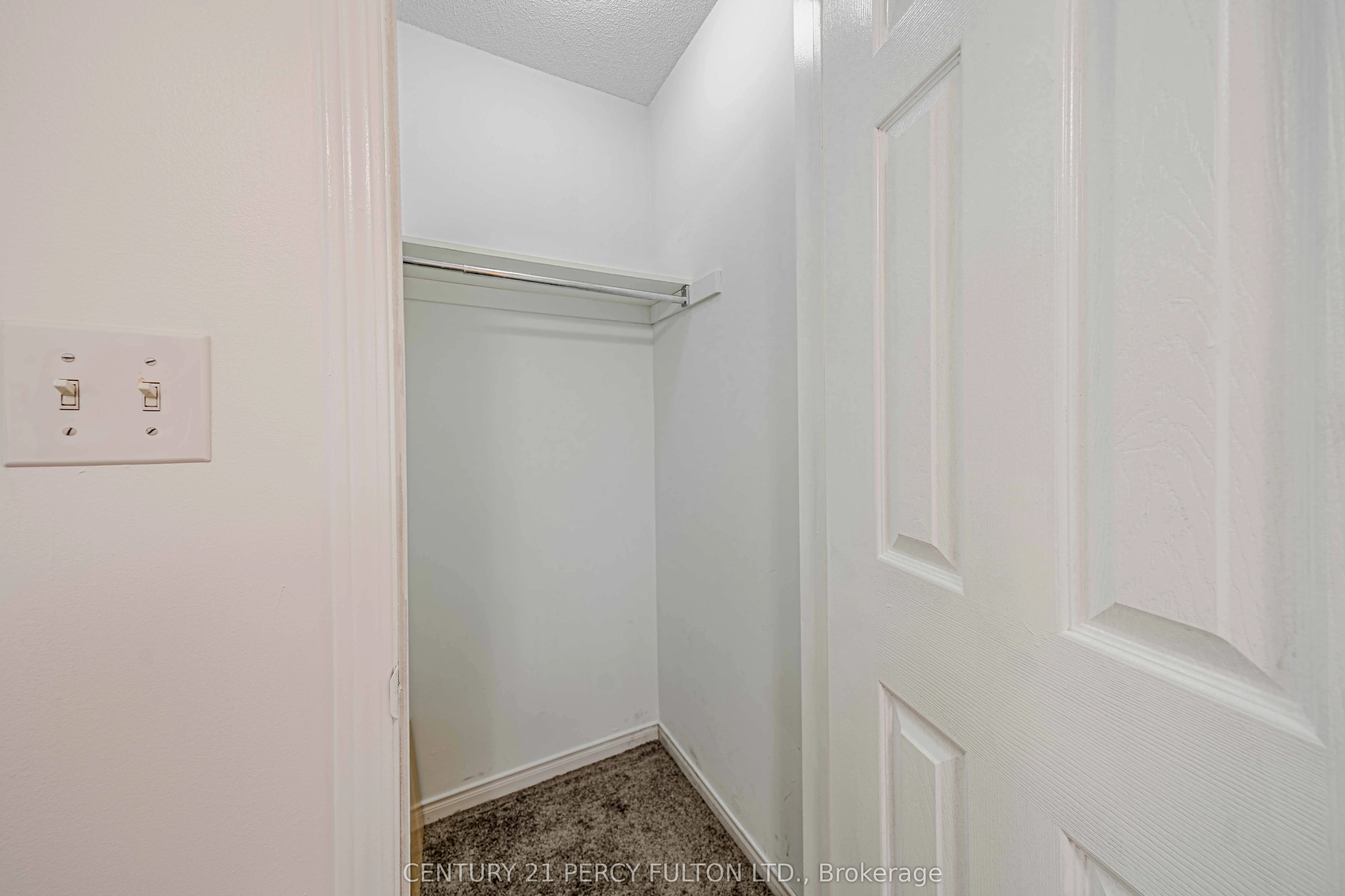 6 Arbuckle Way