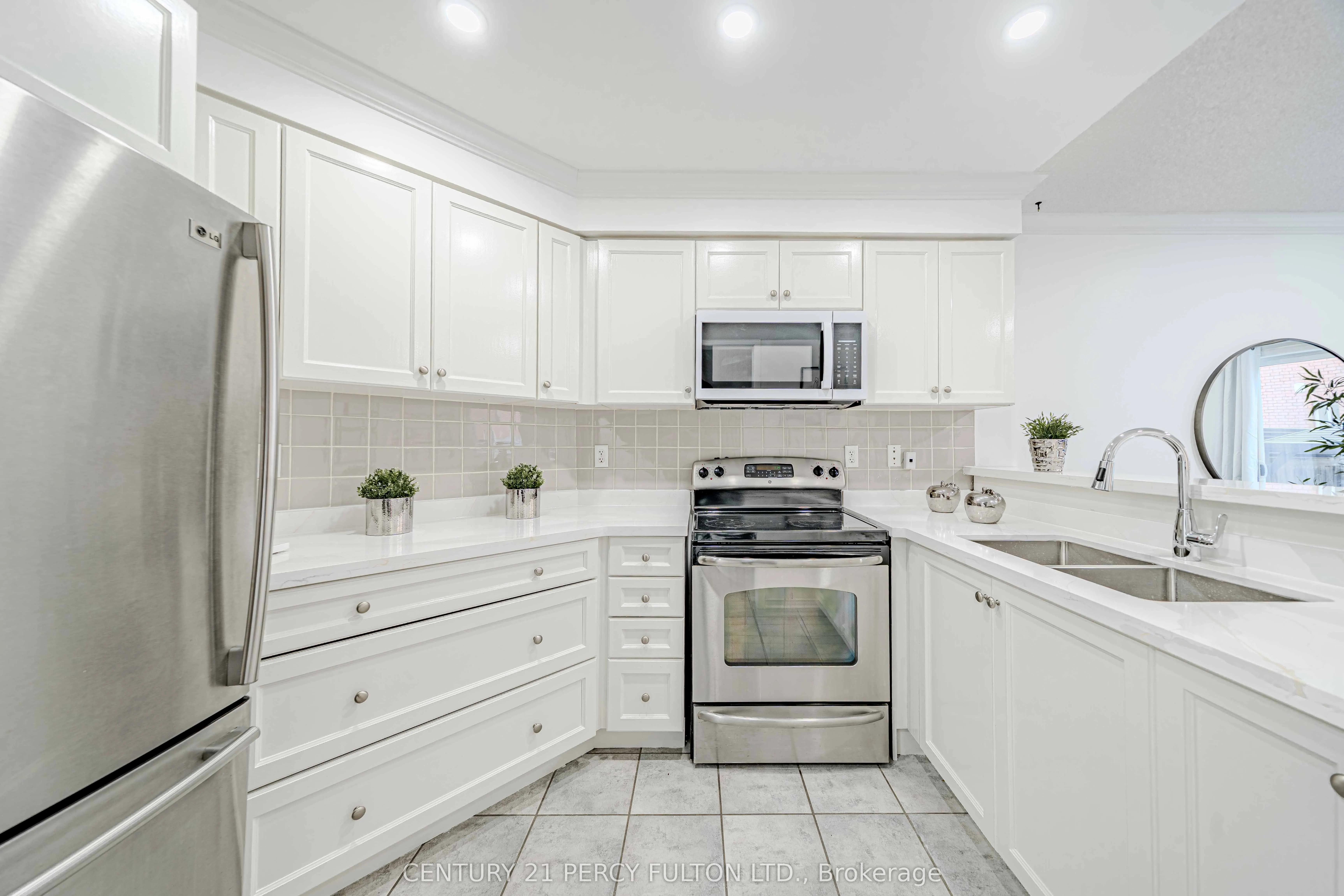 6 Arbuckle Way