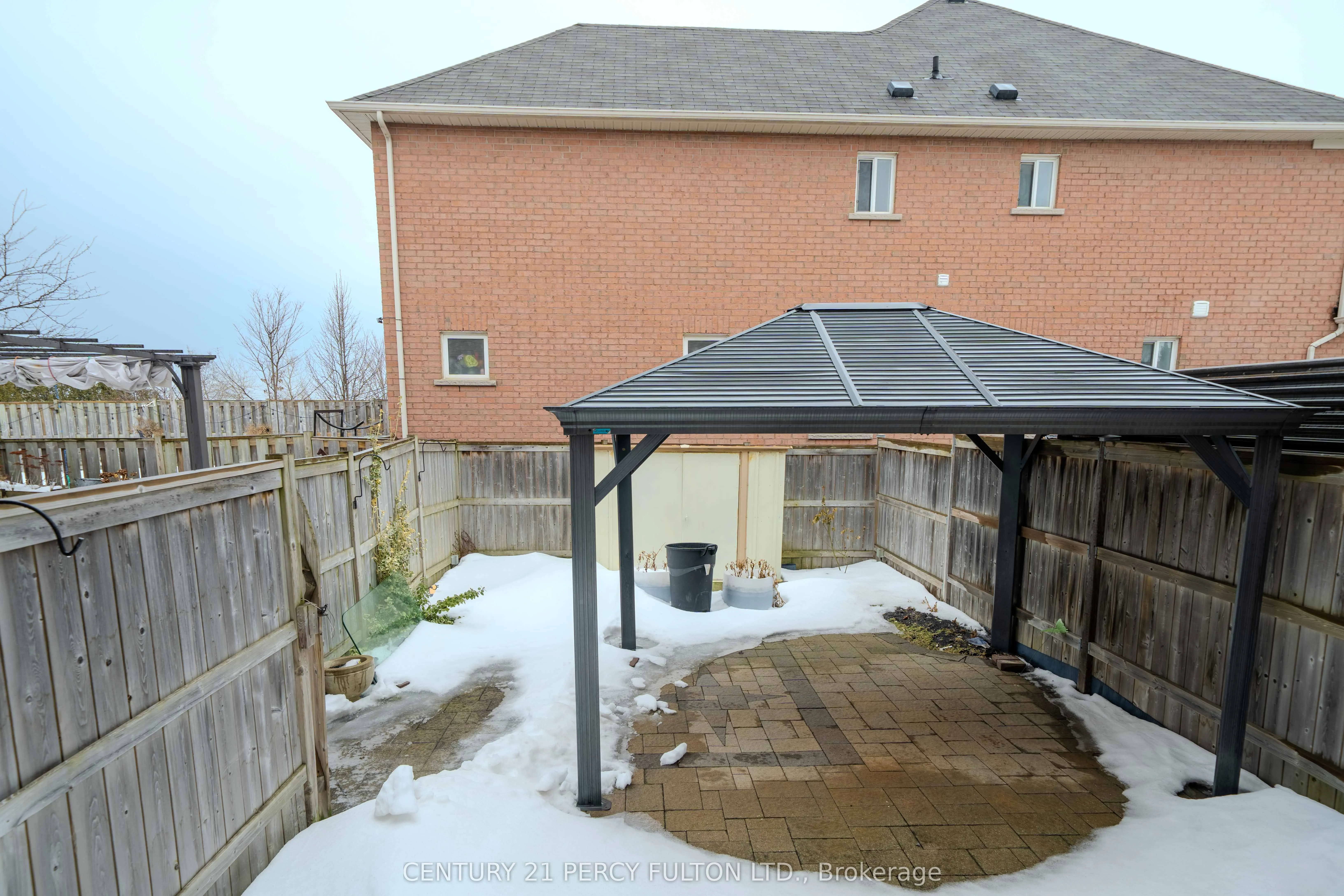 6 Arbuckle Way