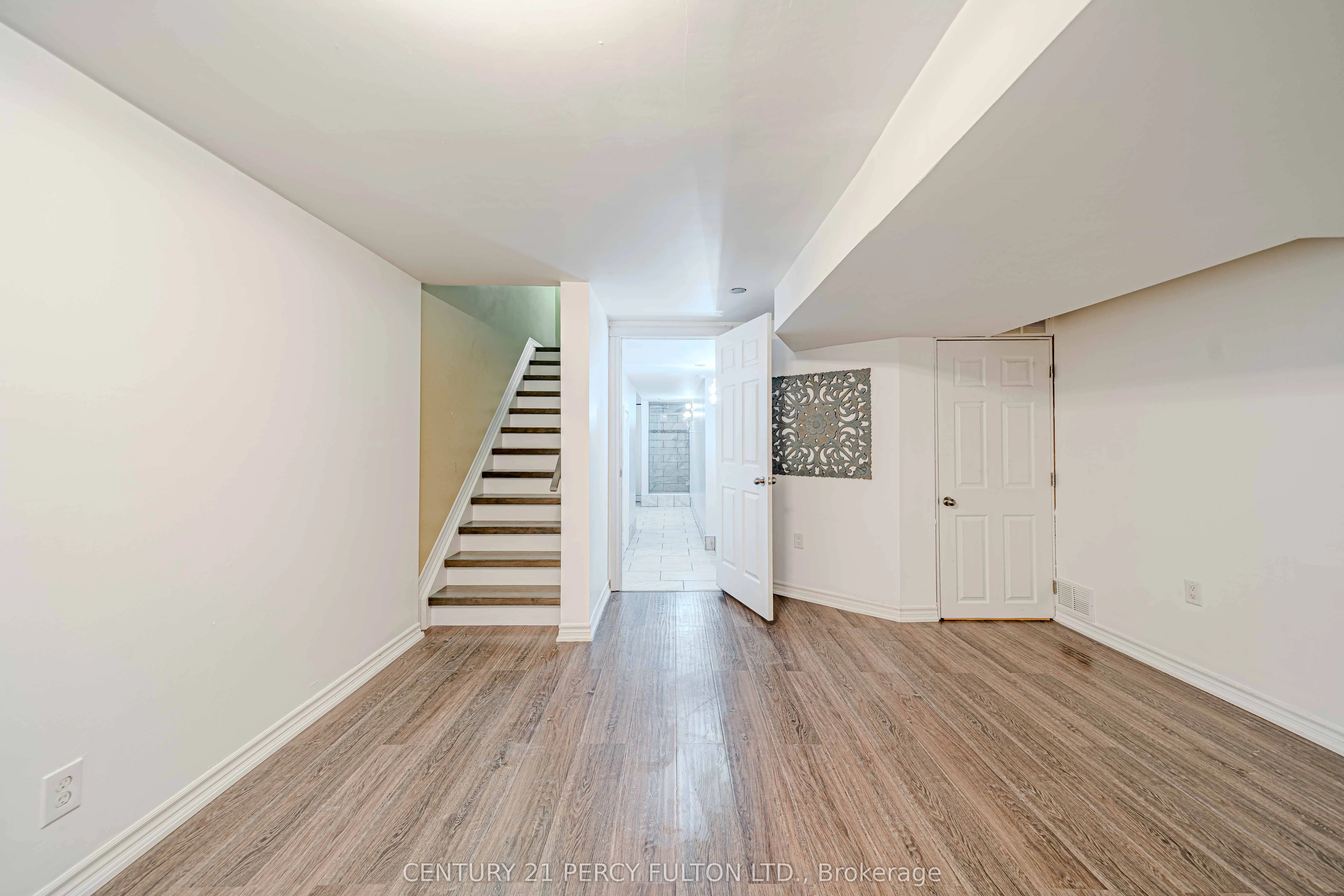 6 Arbuckle Way