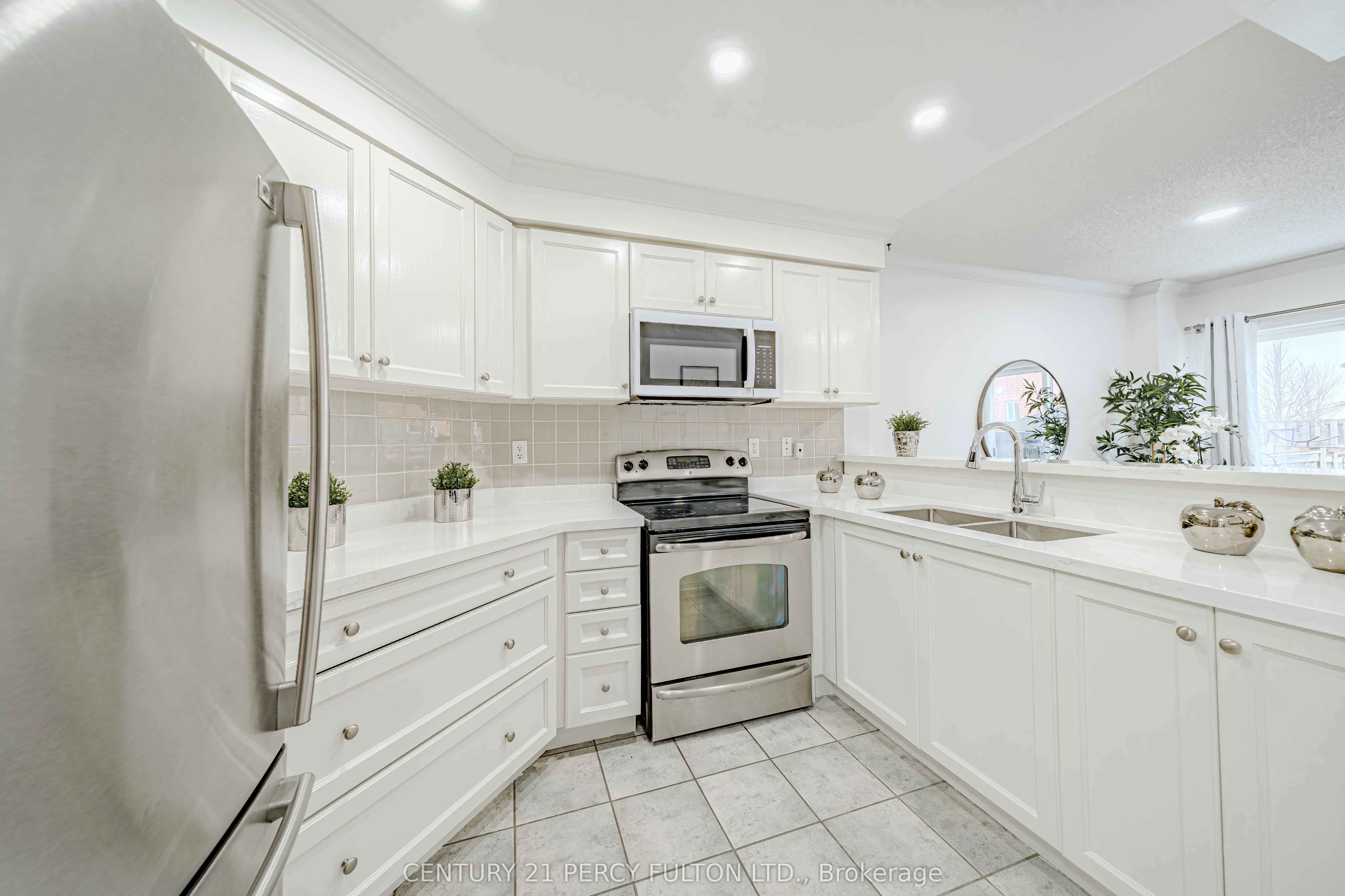 6 Arbuckle Way